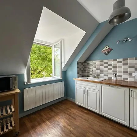 Aupres De Mon Arbre * Pontmain