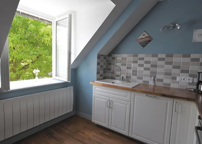 Aupres De Mon Arbre Pontmain